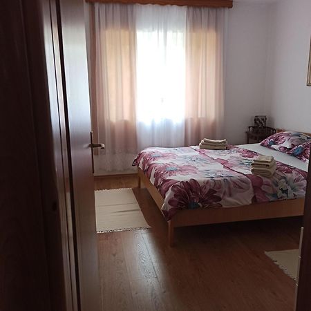 Apartman Adna Kulen Vakuf Exteriér fotografie