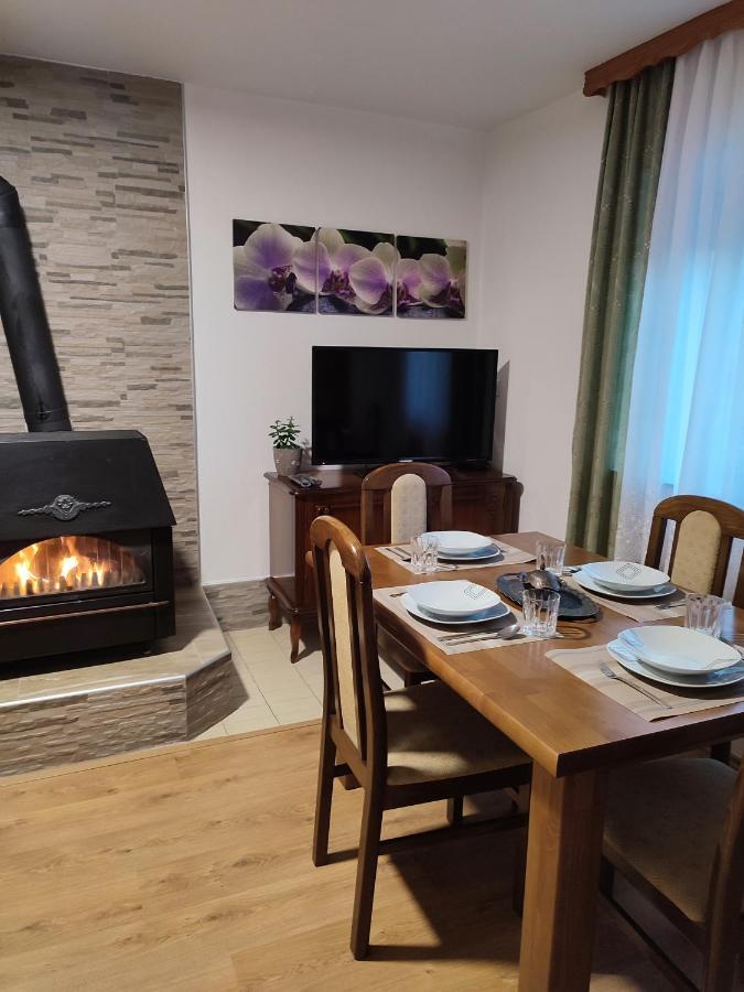 Apartman Adna Kulen Vakuf Exteriér fotografie