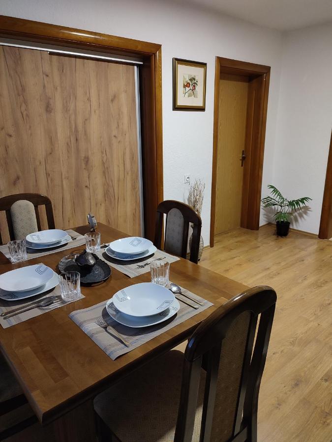 Apartman Adna Kulen Vakuf Exteriér fotografie