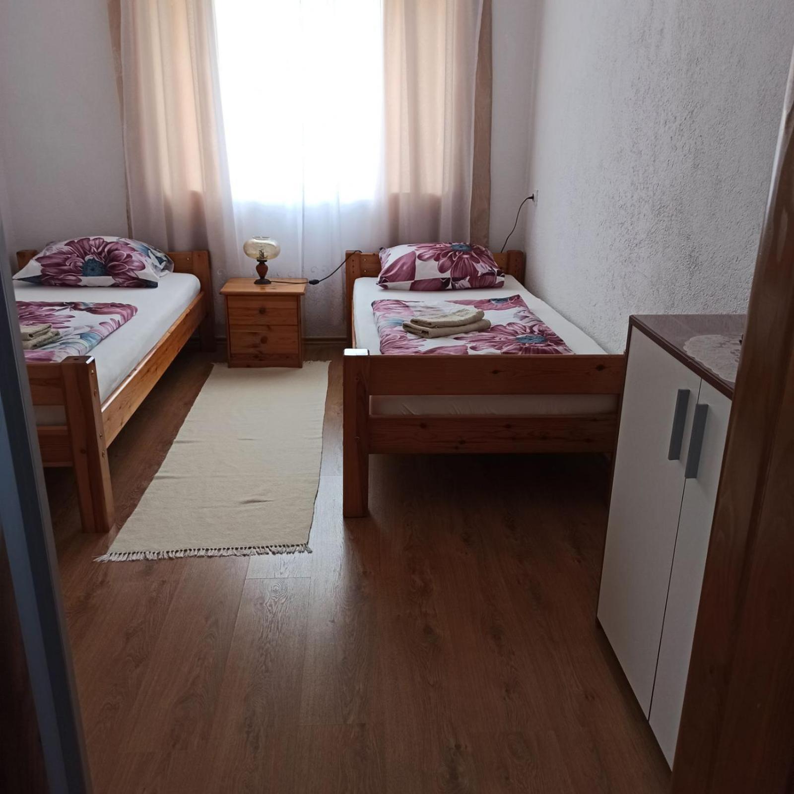 Apartman Adna Kulen Vakuf Exteriér fotografie